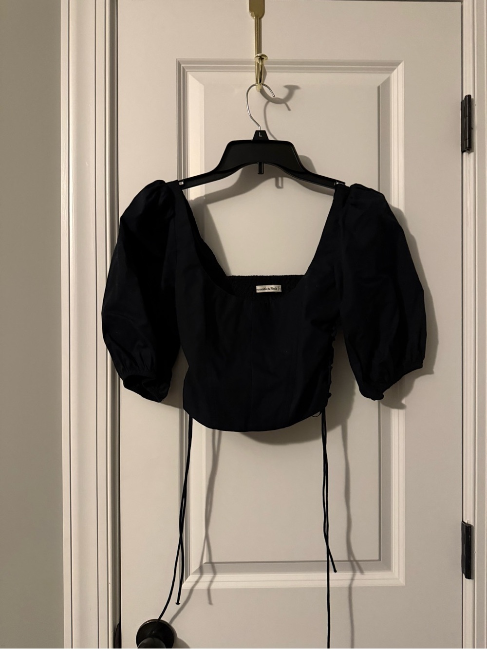 Abercrombie & Fitch Black Puff-Sleeve crop Top